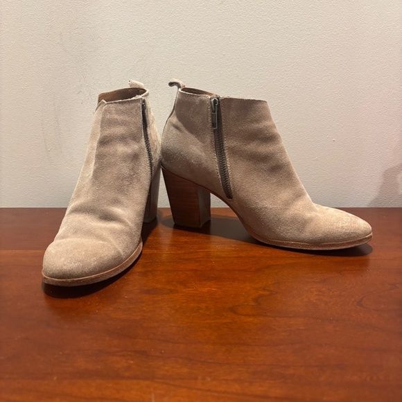 Frye Women's Meghan Ankle Booties in Tan Size 7 - Picture 2 of 13
